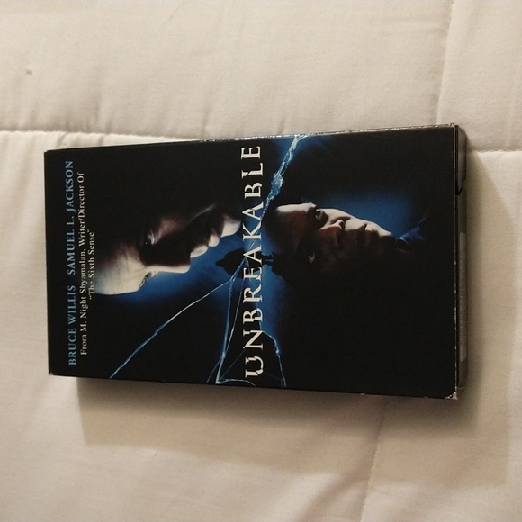 6/$15 Unbreakable touchstone home videos vhr tape - Picture 2 of 4